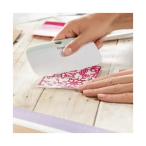 Raspador Xl Cricut (2006700) Menta, Para Trabajar Con Maquinas De Corte, Limpia Rapidamente Los Tapetes Y Vinilo, 5.75 X 3.25 Pulgadas - Imagen 3